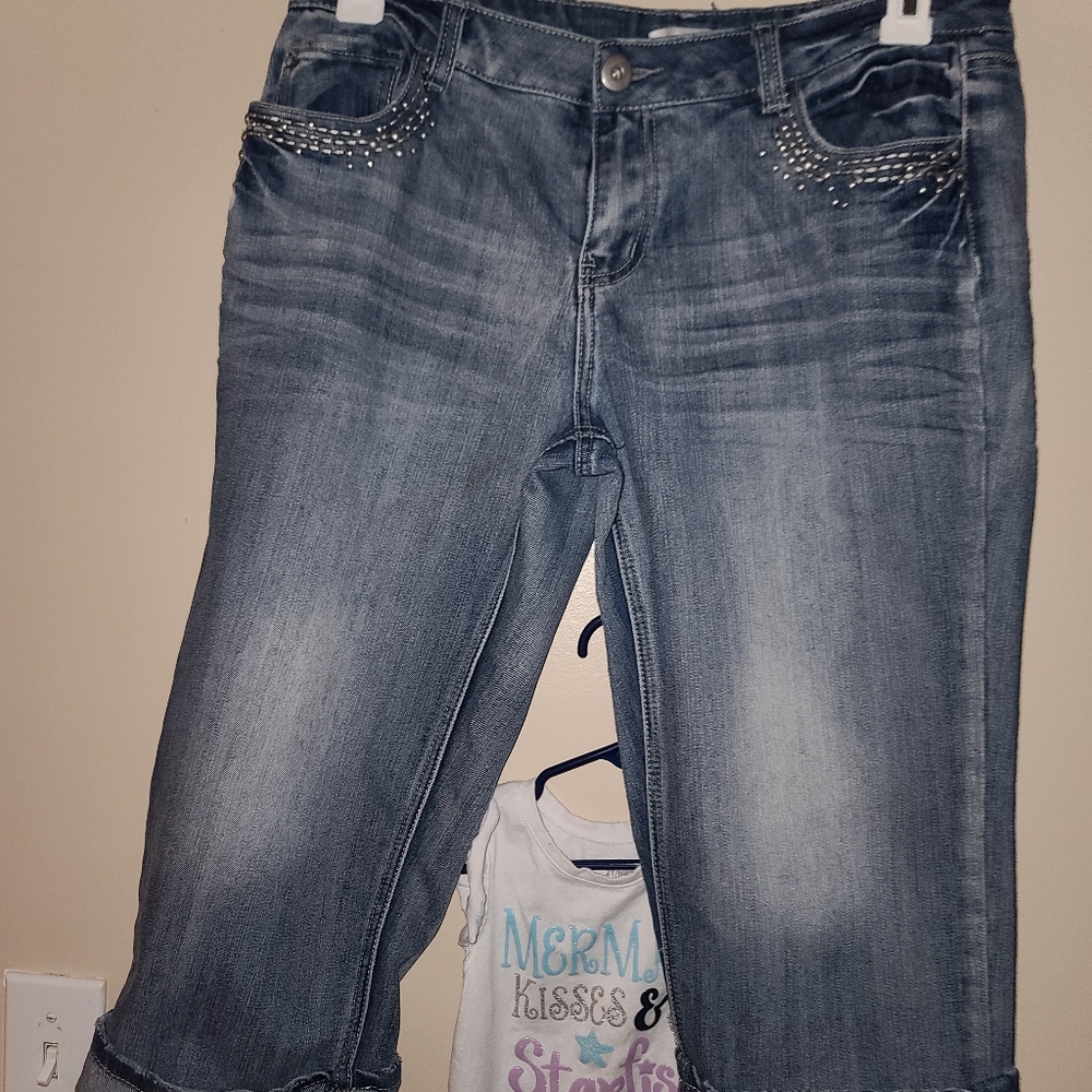 Fashion Bug capris jeans embroidery pockets